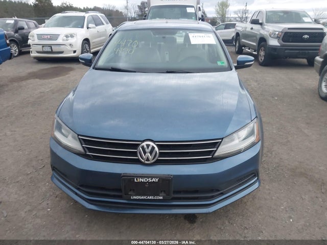 2017 Volkswagen Jetta 1.4t Se მანქანა იყიდება აუქციონზე, vin: 3VWDB7AJ2HM238854, აუქციონის ნომერი: 44704130