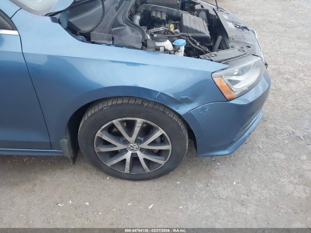 2017 Volkswagen Jetta 1.4t Se მანქანა იყიდება აუქციონზე, vin: 3VWDB7AJ2HM238854, აუქციონის ნომერი: 44704130