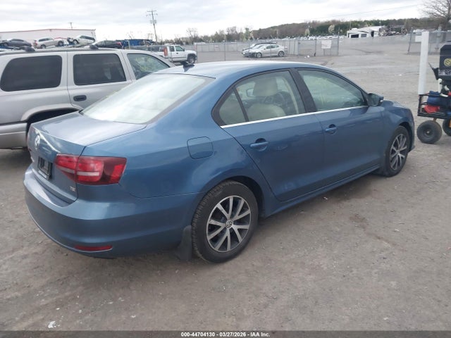 2017 Volkswagen Jetta 1.4t Se მანქანა იყიდება აუქციონზე, vin: 3VWDB7AJ2HM238854, აუქციონის ნომერი: 44704130