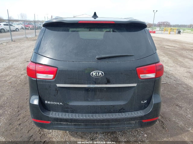 44704132 :رقم المزاد ، KNDMB5C14H6335350 vin ، 2017 Kia Sedona Lx مزاد بيع