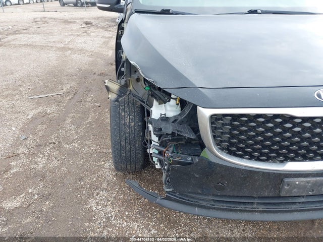 44704132 :رقم المزاد ، KNDMB5C14H6335350 vin ، 2017 Kia Sedona Lx مزاد بيع