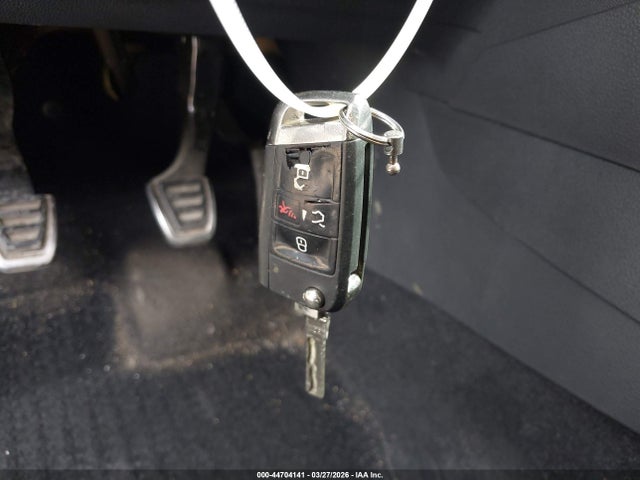 2017 VOLKSWAGEN GOLF GTI 3VW5T7AU7HM063836 Photo 10