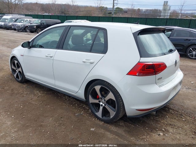 2017 VOLKSWAGEN GOLF GTI 3VW5T7AU7HM063836 Photo 2