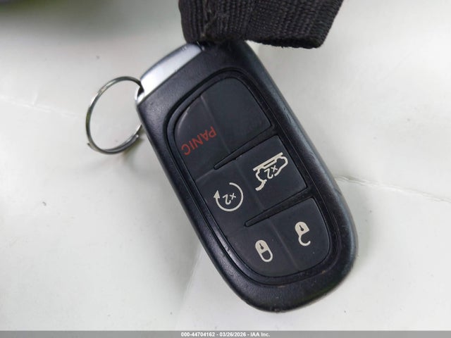 44704162 :رقم المزاد ، 1C4PJMDX4KD458906 vin ، 2019 Jeep Cherokee Limited 4x4 مزاد بيع