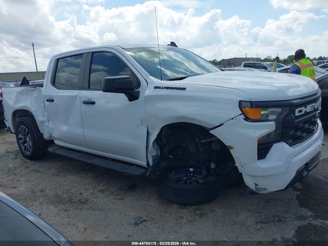 44704175 :رقم المزاد ، 3GCPABEK7NG649797 vin ، 2022 Chevrolet Silverado 1500 2wd  Short Bed Custom مزاد بيع