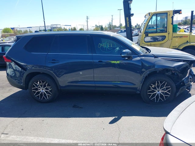 2024 Toyota Grand Highlander Limited მანქანა იყიდება აუქციონზე, vin: 5TDAAAA53RS007231, აუქციონის ნომერი: 44704177
