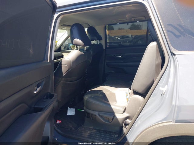 2024 Toyota Grand Highlander Limited მანქანა იყიდება აუქციონზე, vin: 5TDAAAA53RS007231, აუქციონის ნომერი: 44704177