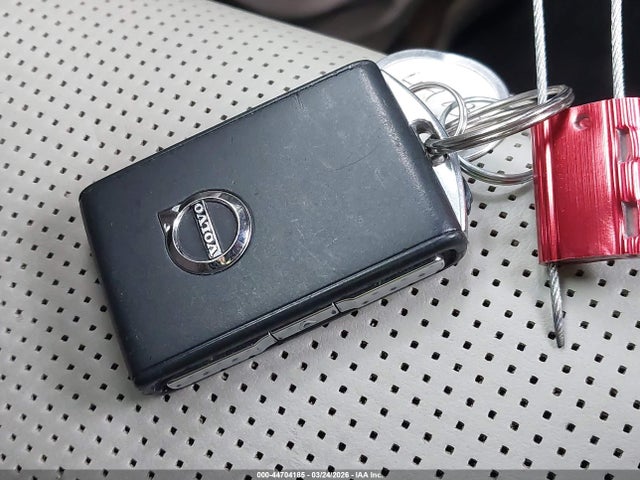 44704185 :رقم المزاد ، YV1A22ML2H1001987 vin ، 2017 Volvo S90 T6 Inscription مزاد بيع