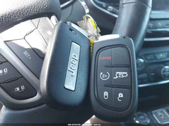 2019 Jeep Cherokee Limited 4x4 მანქანა იყიდება აუქციონზე, vin: 1C4PJMDN8KD179747, აუქციონის ნომერი: 44704198