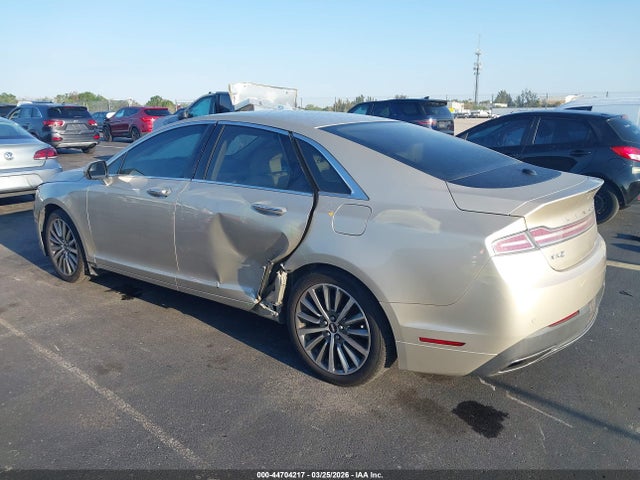 2017 LINCOLN MKZ HYBRID 3LN6L5KU7HR609222 Photo 2