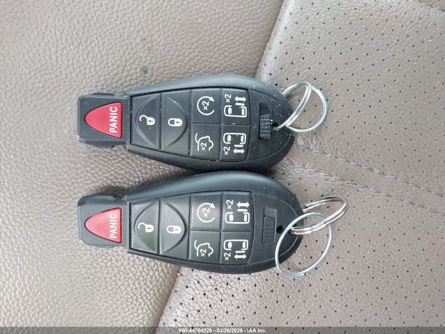 Продажа на аукционе авто 2013 Chrysler Town & Country Touring-l, vin: 2C4RC1CG7DR565225, номер лота: 44704229