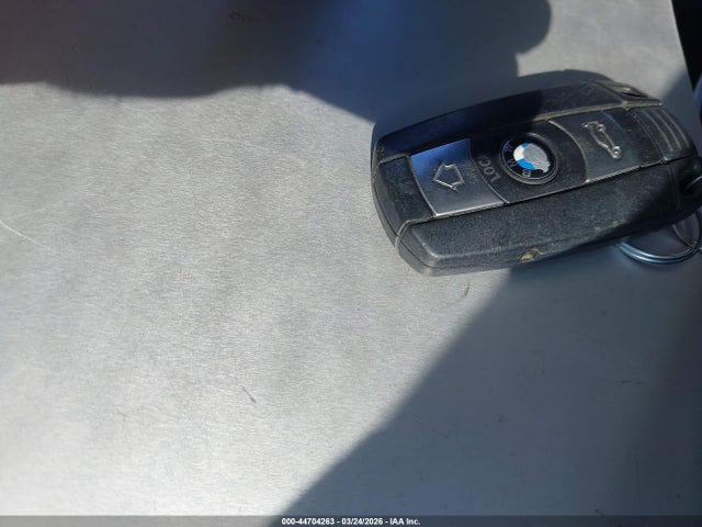 Продажа на аукционе авто 2006 Bmw 325i, vin: WBAVB13586K001596, номер лота: 44704263