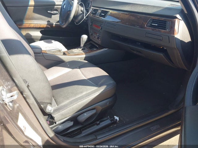 Продажа на аукционе авто 2006 Bmw 325i, vin: WBAVB13586K001596, номер лота: 44704263