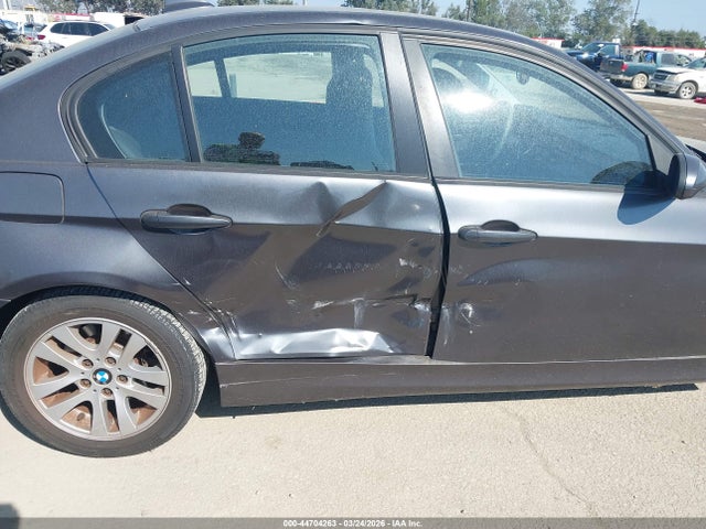 Продажа на аукционе авто 2006 Bmw 325i, vin: WBAVB13586K001596, номер лота: 44704263