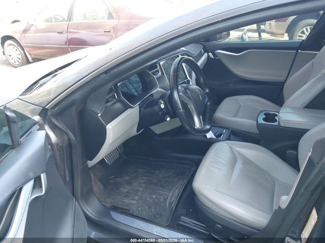 Продаж на аукціоні авто 2015 Tesla Model S 85d/p85d, vin: 5YJSA1E40FF116638, номер лоту: 44704268