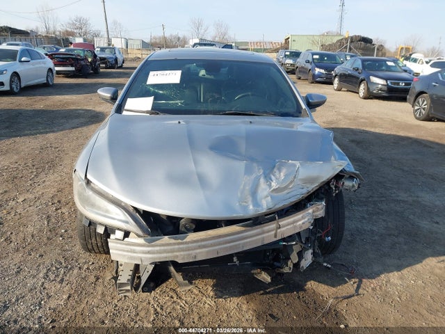 Продаж на аукціоні авто 2015 Chrysler 200 S, vin: 1C3CCCBB7FN638363, номер лоту: 44704271