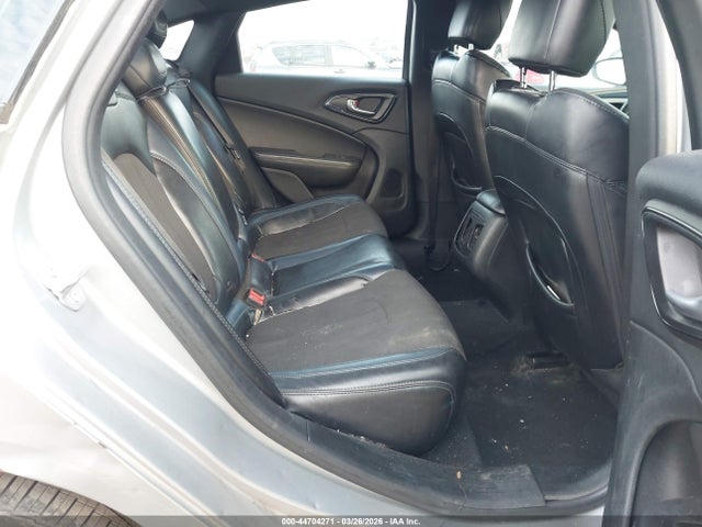 Продаж на аукціоні авто 2015 Chrysler 200 S, vin: 1C3CCCBB7FN638363, номер лоту: 44704271