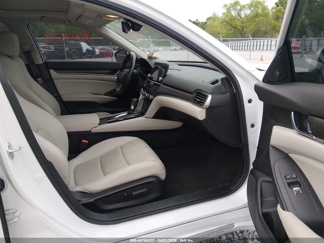 44704323 :رقم المزاد ، 1HGCV1F51NA055955 vin ، 2022 Honda Accord Ex-l مزاد بيع
