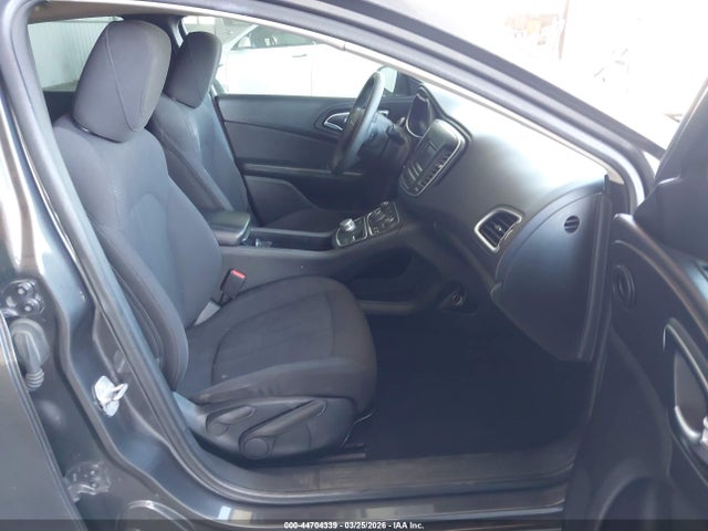 Aukcja sprzedaży 2015 Chrysler 200 Limited, vin: 1C3CCCAB6FN502811, numer aukcji: 44704339