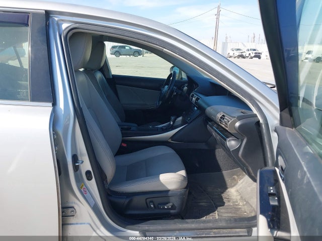 Aukcja sprzedaży 2016 Lexus Is 200t, vin: JTHBA1D26G5023379, numer aukcji: 44704340