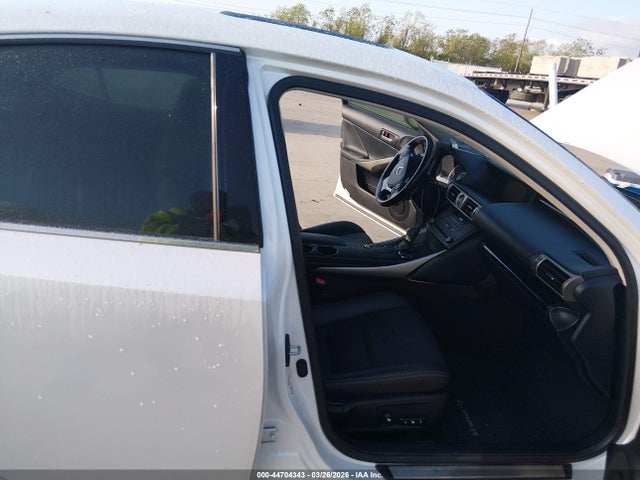 Продаж на аукціоні авто 2016 Lexus Is 200t, vin: JTHBA1D27G5025643, номер лоту: 44704343