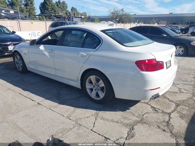 44704382 :رقم المزاد ، WBAFR1C56BC740583 vin ، 2011 Bmw 528i مزاد بيع