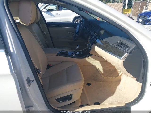 44704382 :رقم المزاد ، WBAFR1C56BC740583 vin ، 2011 Bmw 528i مزاد بيع