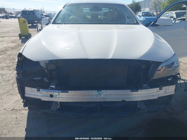 44704382 :رقم المزاد ، WBAFR1C56BC740583 vin ، 2011 Bmw 528i مزاد بيع