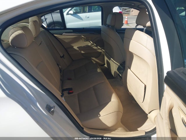 44704382 :رقم المزاد ، WBAFR1C56BC740583 vin ، 2011 Bmw 528i مزاد بيع