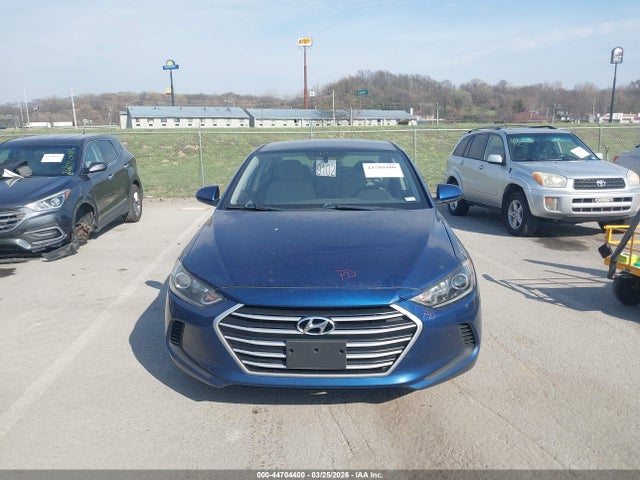 2017 Hyundai Elantra Se მანქანა იყიდება აუქციონზე, vin: 5NPD84LF0HH072283, აუქციონის ნომერი: 44704400