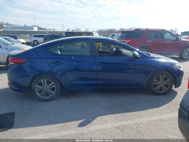 2017 Hyundai Elantra Se მანქანა იყიდება აუქციონზე, vin: 5NPD84LF0HH072283, აუქციონის ნომერი: 44704400