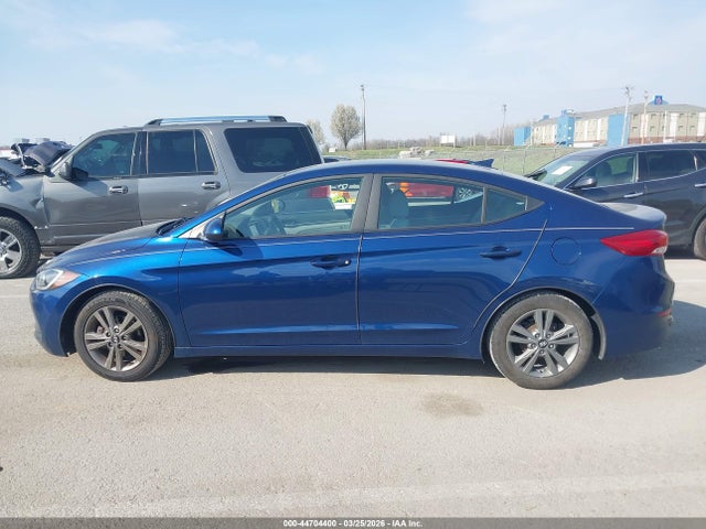 2017 Hyundai Elantra Se მანქანა იყიდება აუქციონზე, vin: 5NPD84LF0HH072283, აუქციონის ნომერი: 44704400