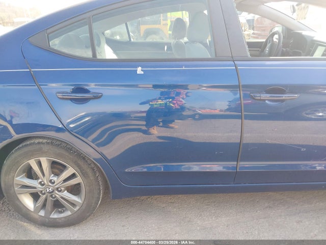 2017 Hyundai Elantra Se მანქანა იყიდება აუქციონზე, vin: 5NPD84LF0HH072283, აუქციონის ნომერი: 44704400