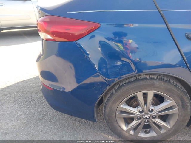 2017 Hyundai Elantra Se მანქანა იყიდება აუქციონზე, vin: 5NPD84LF0HH072283, აუქციონის ნომერი: 44704400