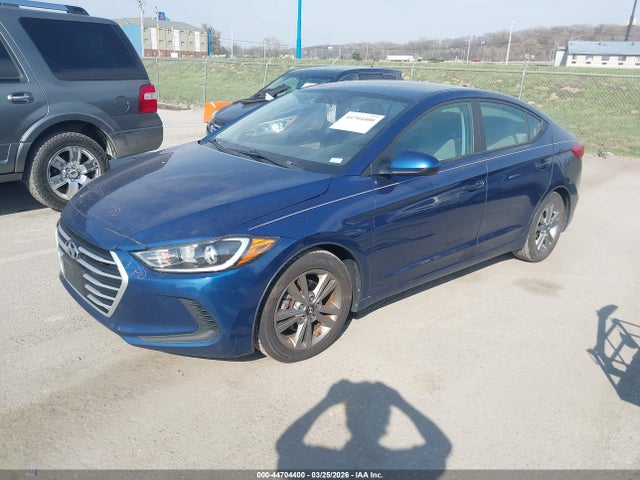 2017 Hyundai Elantra Se მანქანა იყიდება აუქციონზე, vin: 5NPD84LF0HH072283, აუქციონის ნომერი: 44704400