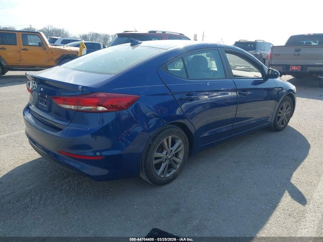 2017 Hyundai Elantra Se მანქანა იყიდება აუქციონზე, vin: 5NPD84LF0HH072283, აუქციონის ნომერი: 44704400