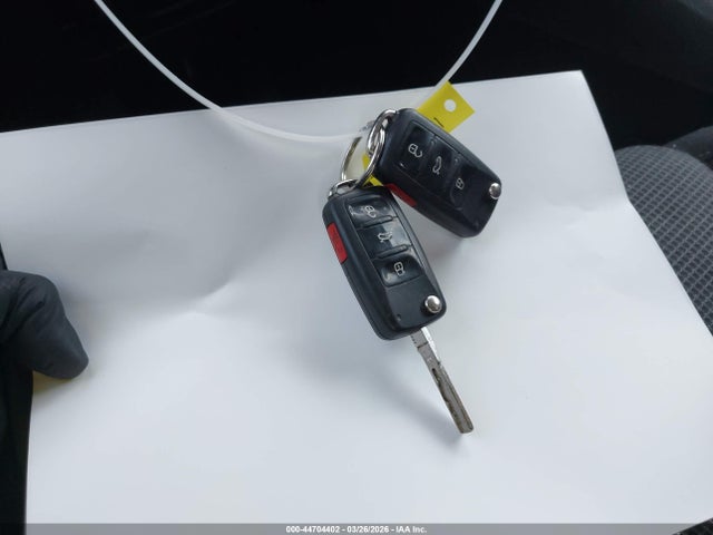 44704402 :رقم المزاد ، WVWBB7AJ0CW252223 vin ، 2012 Volkswagen Golf 2.5l 2-door مزاد بيع