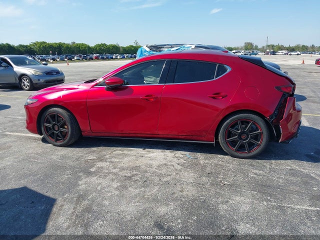 Продаж на аукціоні авто 2019 Mazda Mazda3 Premium Package, vin: JM1BPBNM6K1135945, номер лоту: 44704426