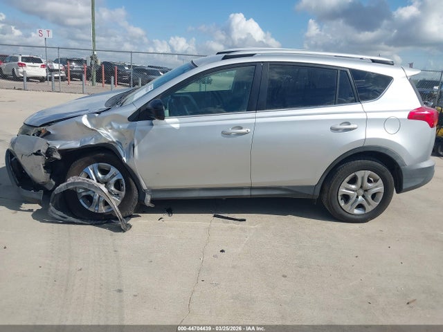 Toyota RAV4 LE 2014 2T3ZFREV6EW081832 Image 14