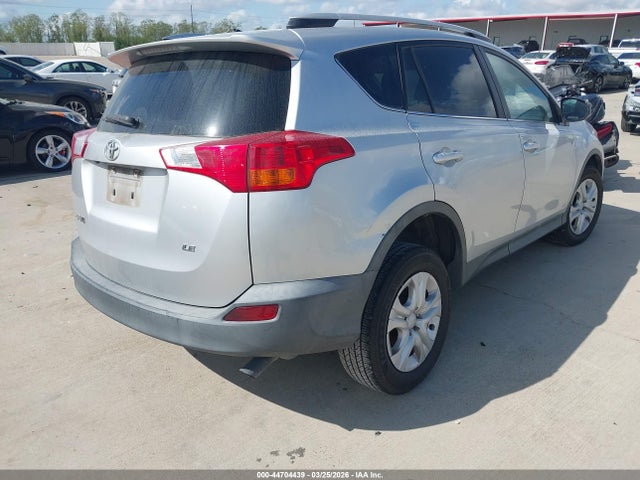 Toyota RAV4 LE 2014 2T3ZFREV6EW081832 Image 4