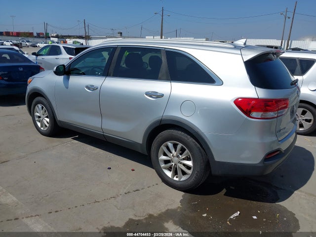 5XYPG4A33GG149453 KIA Sorento 2.4l Lx