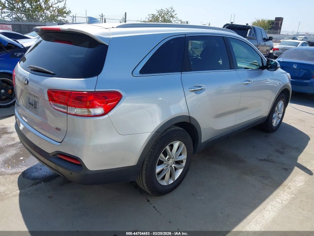 5XYPG4A33GG149453 KIA Sorento 2.4l Lx