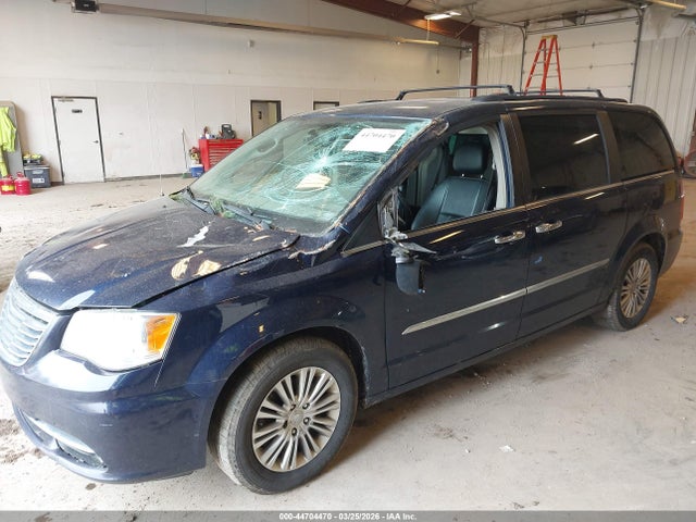 44704470 :رقم المزاد ، 2C4RC1CG7FR618699 vin ، 2015 Chrysler Town & Country Touring-l مزاد بيع