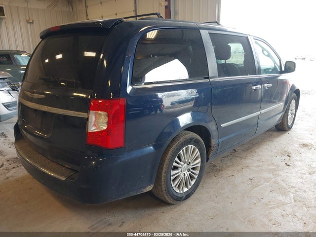 44704470 :رقم المزاد ، 2C4RC1CG7FR618699 vin ، 2015 Chrysler Town & Country Touring-l مزاد بيع
