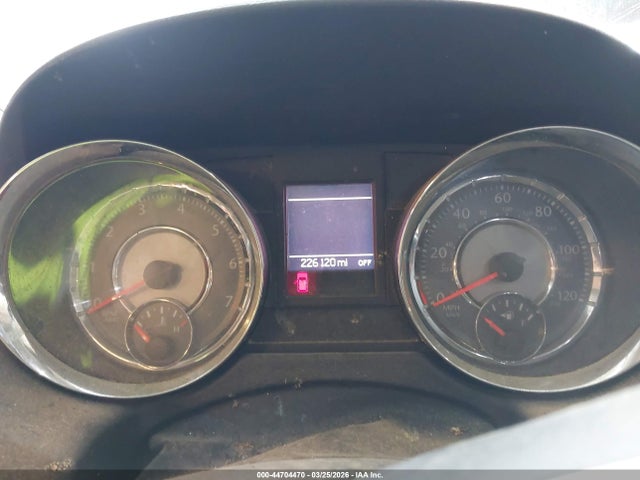 44704470 :رقم المزاد ، 2C4RC1CG7FR618699 vin ، 2015 Chrysler Town & Country Touring-l مزاد بيع