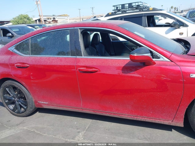 44704471 :رقم المزاد ، 58AGA1C18NU015761 vin ، 2022 Lexus Es 300h F Sport مزاد بيع