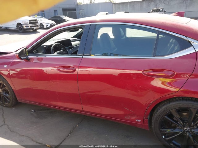44704471 :رقم المزاد ، 58AGA1C18NU015761 vin ، 2022 Lexus Es 300h F Sport مزاد بيع