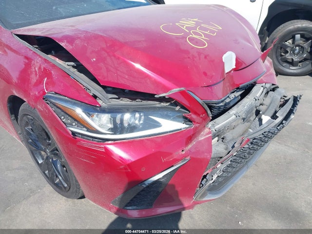 44704471 :رقم المزاد ، 58AGA1C18NU015761 vin ، 2022 Lexus Es 300h F Sport مزاد بيع