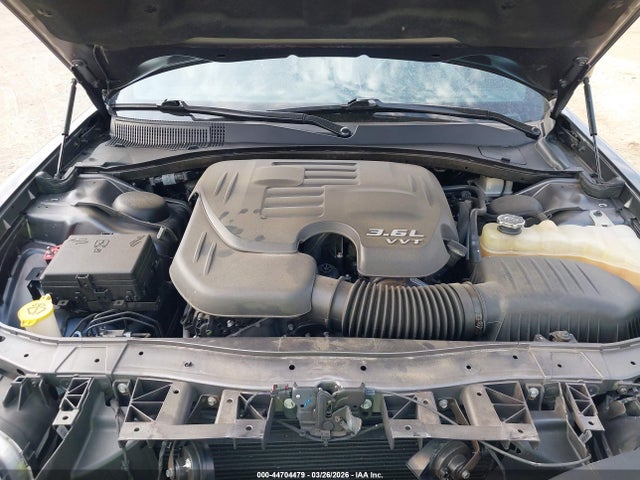 44704479 :رقم المزاد ، 2C3CCABG5GH141421 vin ، 2016 Chrysler 300 300s مزاد بيع