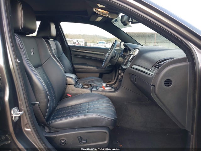 44704479 :رقم المزاد ، 2C3CCABG5GH141421 vin ، 2016 Chrysler 300 300s مزاد بيع
